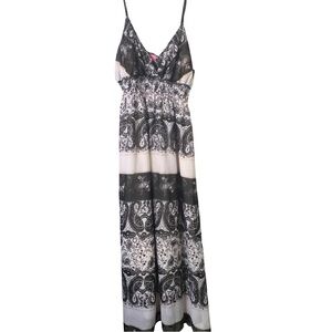 She's Cool Monochrome Paisley Maxi Dress Y2K